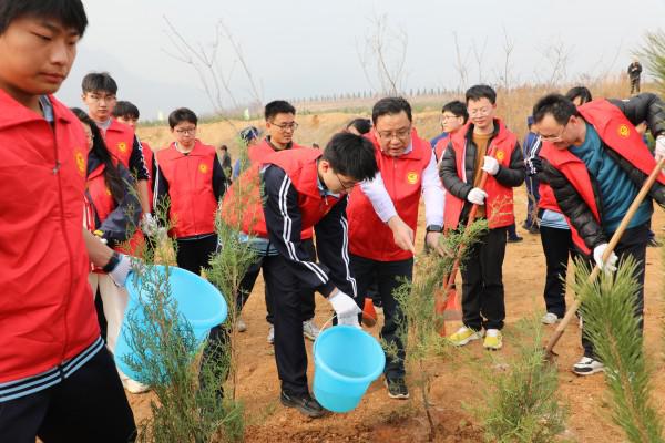 �׷澫������ ʦ����ֲ��ϣ������ ֣���е���ʮһ�߼���ѧ��֯ʦ�����Ƿ�¼���ֲ�����ؿ�չѧ�׷�ֲ���