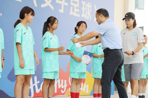 ��У�������Ϊ�񽱶�Ա�佱.jpg